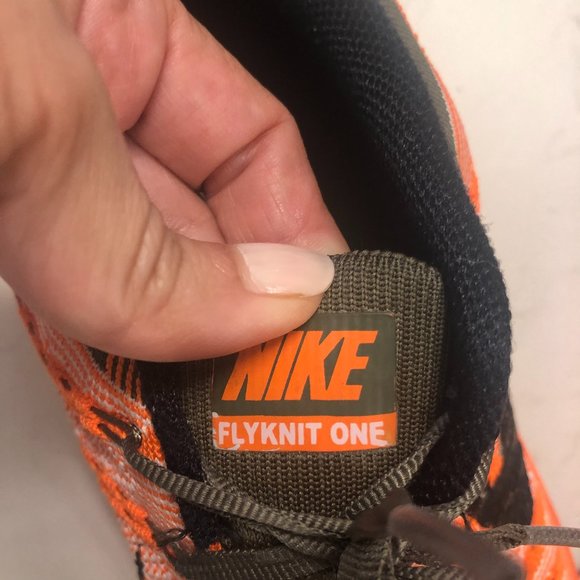 EUC Nike Flyknit 8 Runners Size 8 - Picture 6 of 7